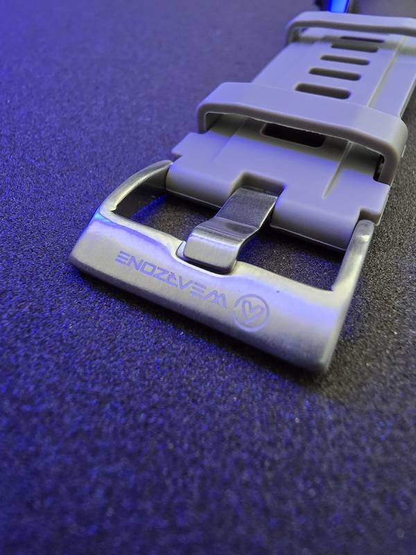 Smartwatch Brave Wearzone – Resistência Militar/5ATM Aprova de água do mar/ GPS Duplo e 170 Modos Esportivos